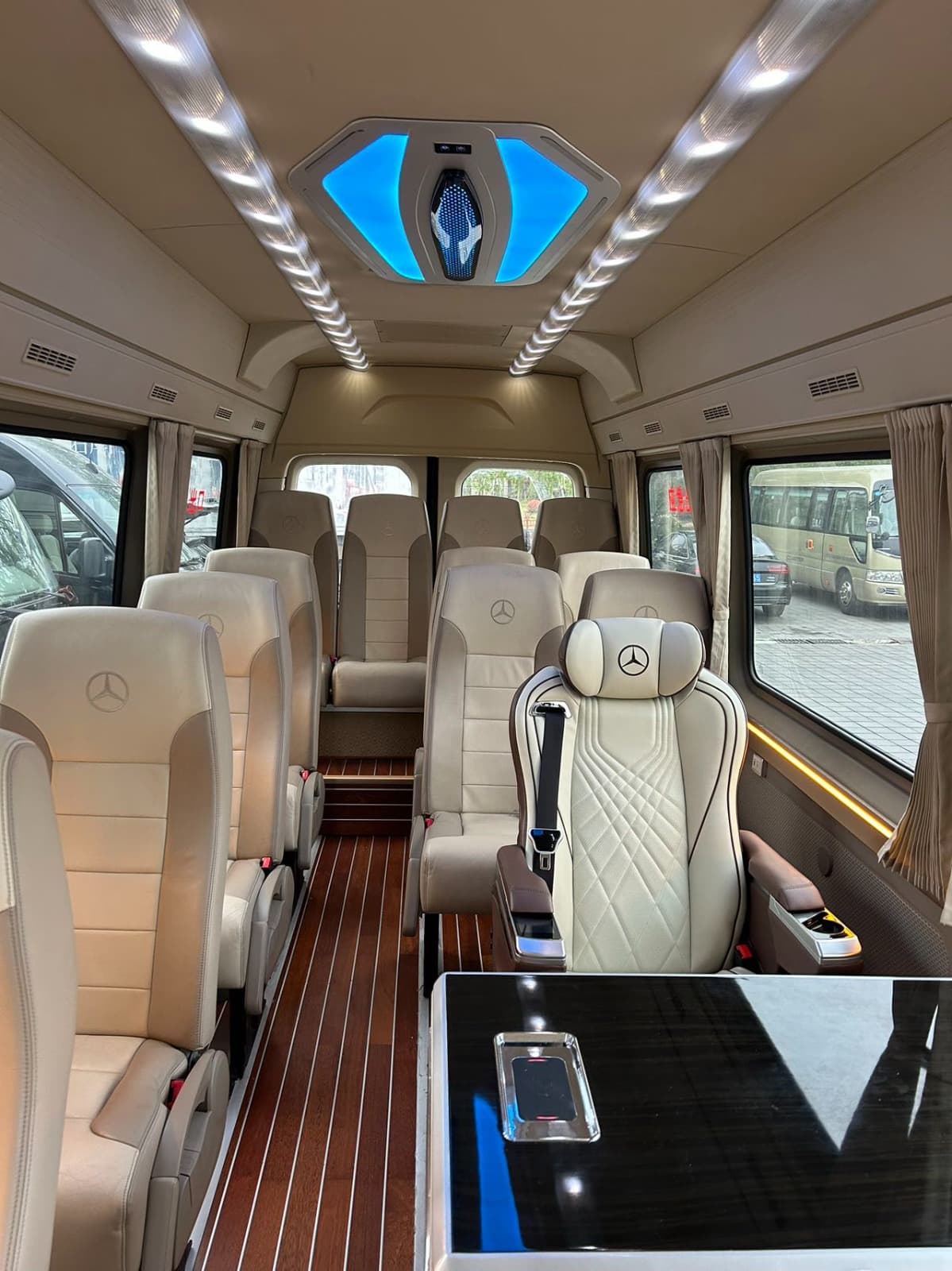 Mercedes-Benz Sprinter VIP — Interior