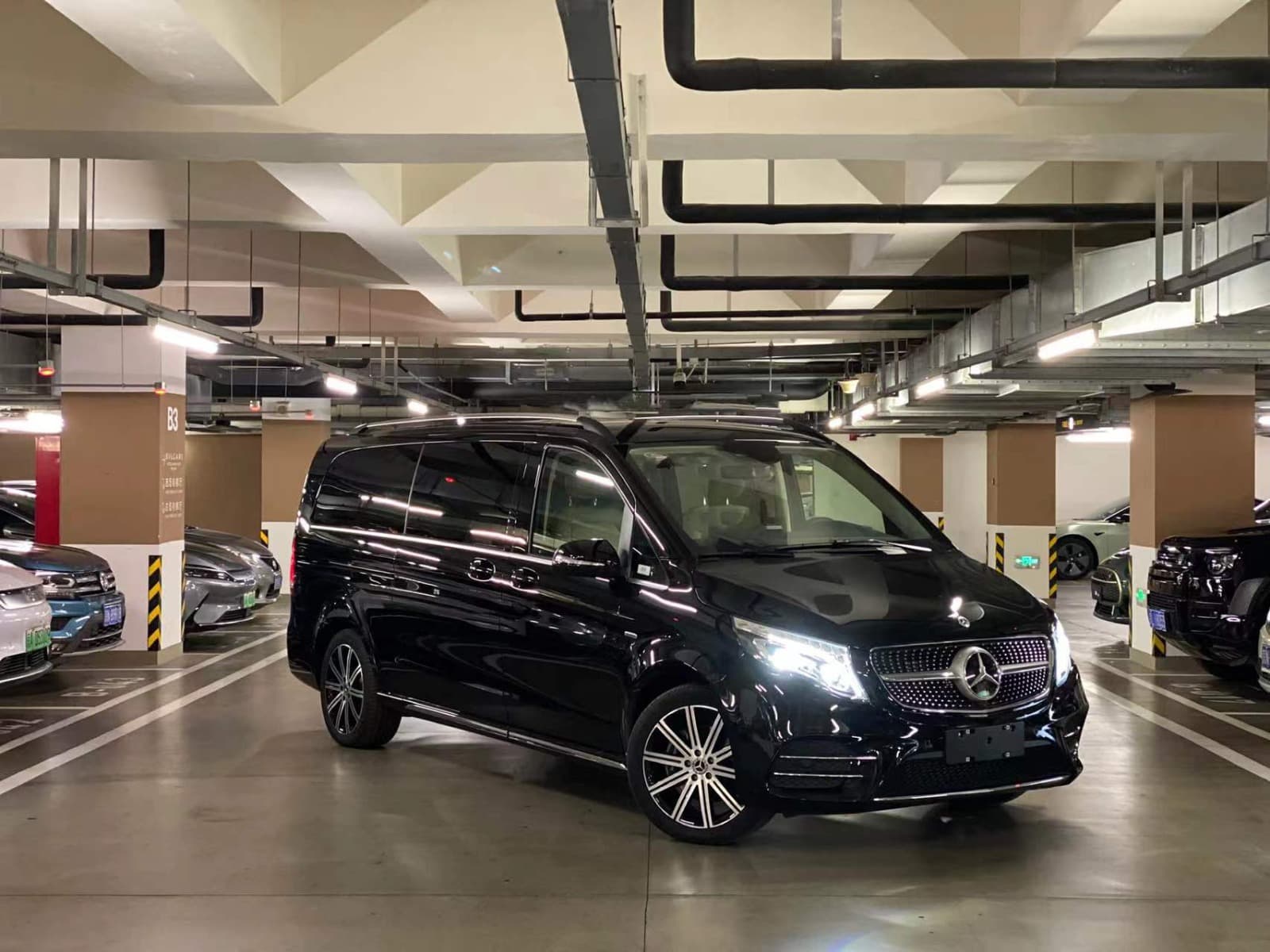 Mercedes V-Class · Shanghai