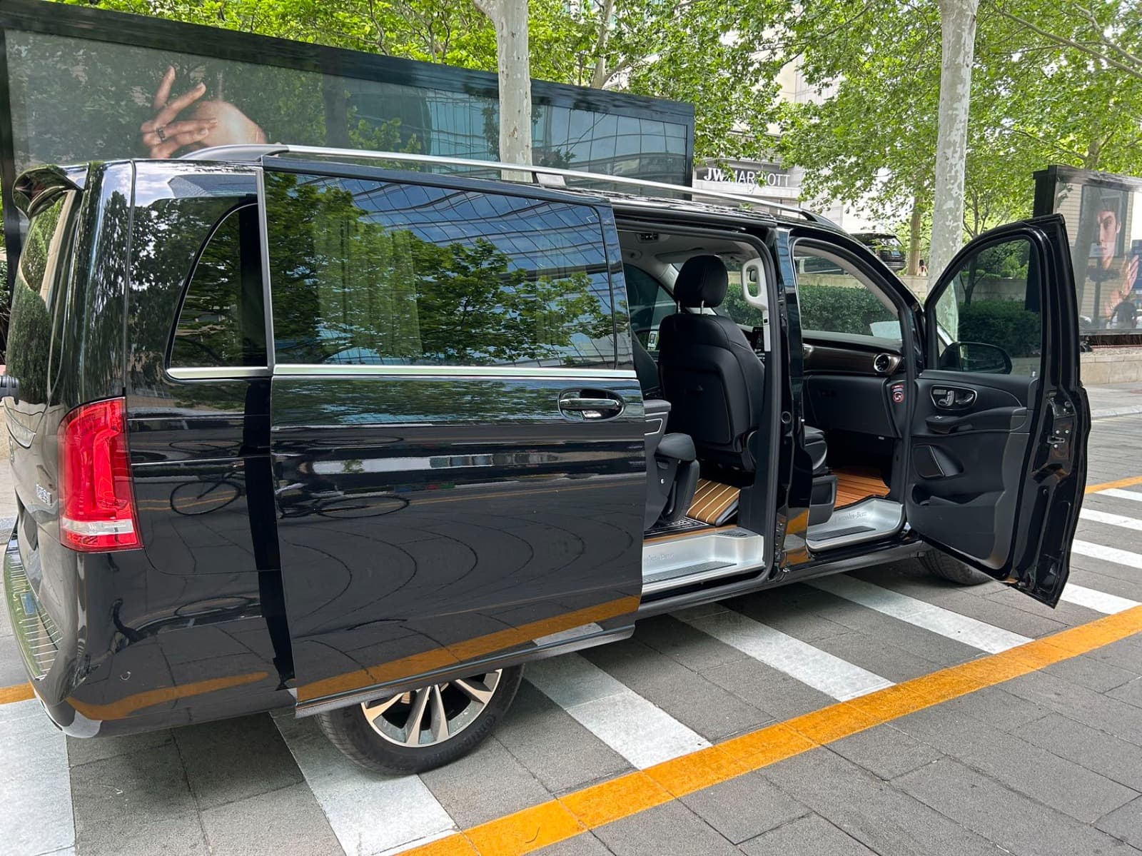 Mercedes-Benz V-Class — Interior
