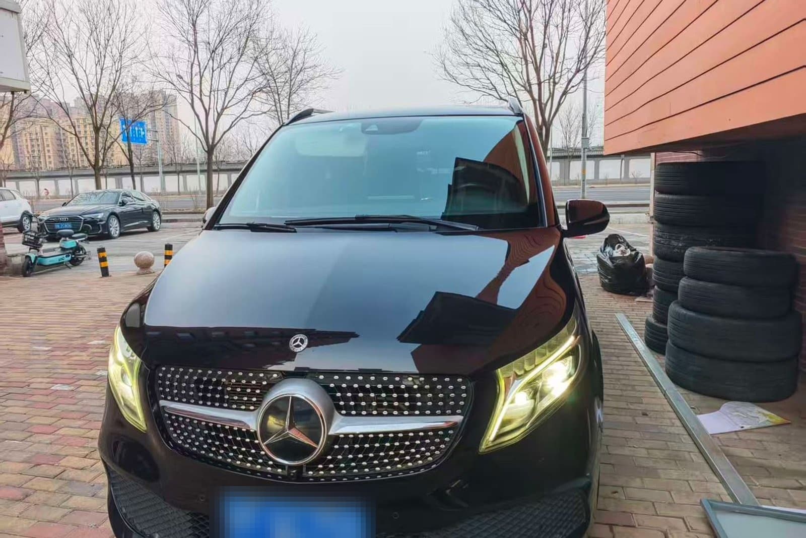 Mercedes-Benz V-Class
